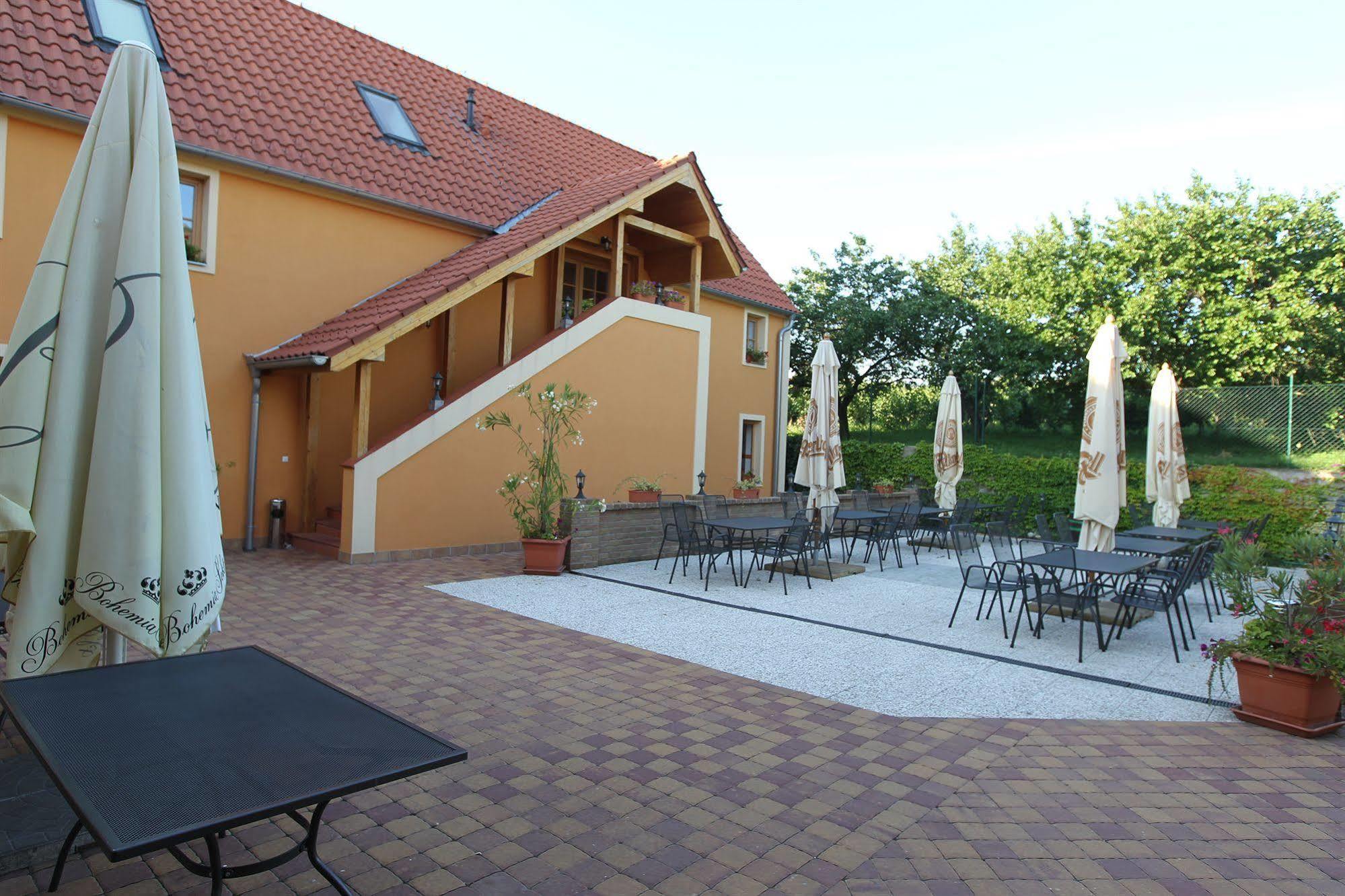 Hotel Pavlov Exteriör bild